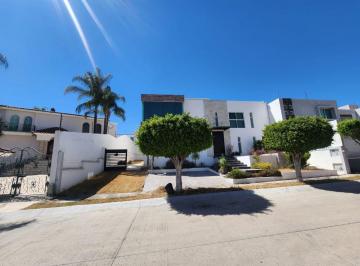 Casa de 3 habitaciones, León · Renta de Casa de 4 Recamaras en Cañada del Refugio