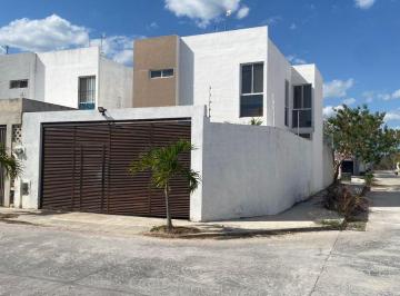 Casa de 4 habitaciones, Mérida · Casa en Renta Amueblada en Ciudad Caucel, Mérida, Yucatán
