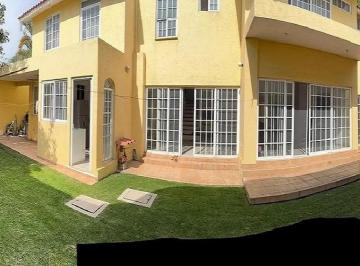1 · Casa Sola Gran Jardín en El Fraccionamiento San Jerónimo Ahuatepec, Cuernavaca, Morelos