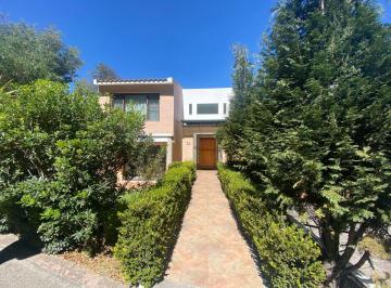 Casa de 7 habitaciones, Huixquilucan · Casa en Venta en Lomas Country