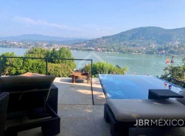 Casa · 1013m² · 5 Recámaras · 6 Estacionamientos · Casa - Valle de Bravo