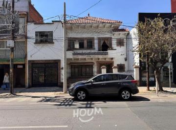 Casa · 602m² · 3 Recámaras · 3 Estacionamientos · Casa en Colonia del Valle Centro con 3 Recámaras, Id:.