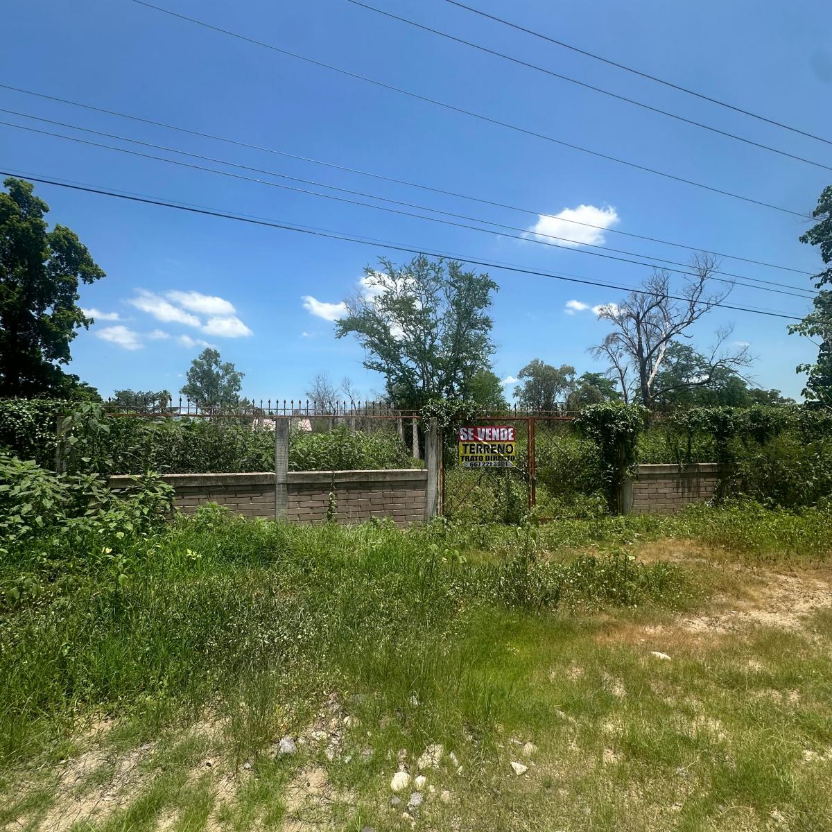 Lot in Huertos del Pedregal
