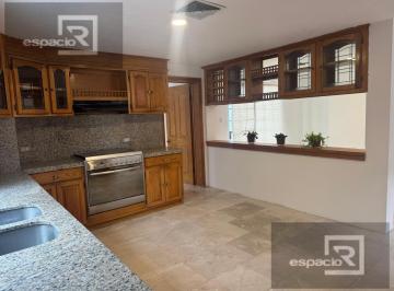 Casa · 346m² · Casa en Renta Campestre
