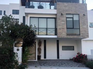 Casa · 170m² · 3 Recámaras · 2 Estacionamientos · Casa en Venta en Zibatá, El Marqués, Querétaro.