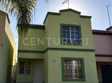 Casa · 110m² · 3 Recámaras · 1 Estacionamiento · Casa en Renta en Cumbres San Agustín