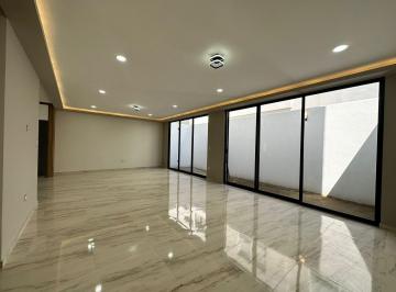 Casa · 345m² · 4 Recámaras · 2 Estacionamientos · Casa en Venta en Parque Mexico, Lomas de Angelópolis III