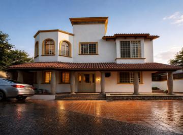 Casa de 3 habitaciones, Querétaro · Casa con 492 m² de Superficie de Terreno, 3 Recámaras en Venta en Fraccionamiento Campestre Italiana