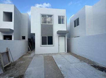 Casa · 104m² · 2 Recámaras · 2 Estacionamientos · Casa en Latinoamericano