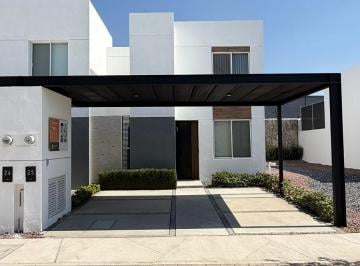 Casa · 125m² · 2 Recámaras · 2 Estacionamientos · Olena Mod 3