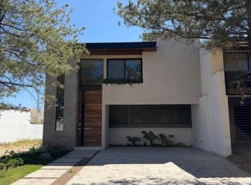 Casa · 402m² · 4 Recámaras · Casa en Venta La Campiña León Guanajuato