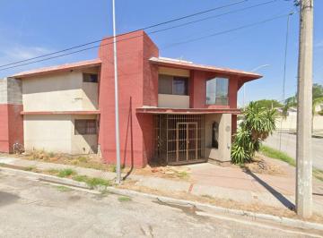 Casa de 4 habitaciones, Torreón · ¡La Mejor Oportunidad Patrimonial en Campestre La Rosita, Torreón!