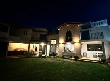 Casa en condominio · 450m² · 4 Recámaras · 3 Estacionamientos · Casa en Venta en Lomas del Paraíso Altozano