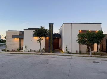 Casa de 3 habitaciones, León · Casa en Venta en Residencial El Mayorazgo