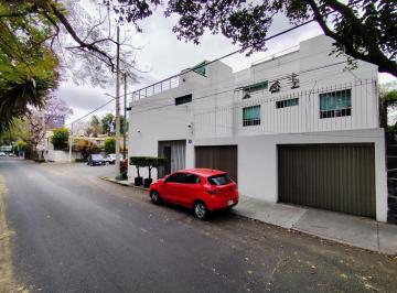 Casa · 275m² · 5 Recámaras · 2 Estacionamientos · Casa en Venta con Roof Garden y 4 Habitaciones en Coyoacán