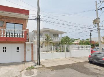 Casa de 4 habitaciones, Veracruz · ¡Vive Conectado Al Corazón Operativo de Veracruz!