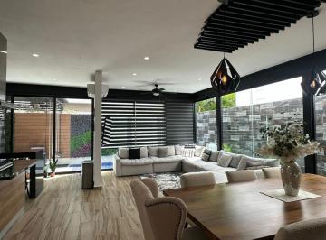 Casa · 242m² · 3 Recámaras · 2 Estacionamientos · Casa - Aqua Residencial