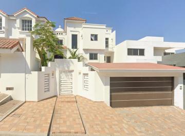 Casa de 4 habitaciones, Culiacán · ¡El Nivel Más Alto de Exclusividad en Colinas de San Miguel!