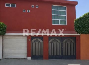 Casa · 214m² · 3 Recámaras · 2 Estacionamientos · Casa con Amplios Espacios a 1.5 Cuadras del Metro Nezahualcóyotl - (4)