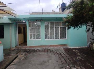 Casa · 118m² · 2 Recámaras · 2 Estacionamientos · Casa de un Piso a Pie de Calle