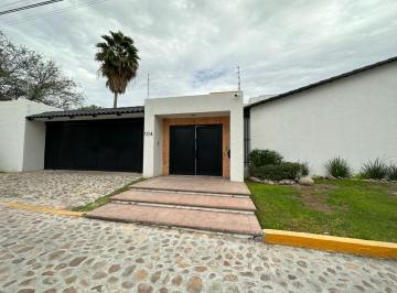 Casa de 6 habitaciones, Aguascalientes · Ldt - Casa con 1019 m² de Terreno, 6 Recámaras en Venta en Fraccionamiento Campestre La Herradura
