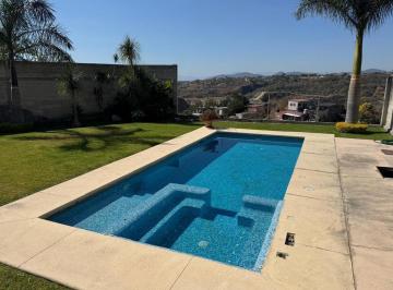 Casa · 897m² · 5 Recámaras · 2 Estacionamientos · Venta de Casa en Alta Palmira