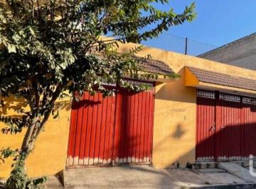 Casa · 220m² · 5 Recámaras · 2 Estacionamientos · Amplia Casa en Cuautla