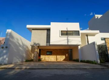 1 · Casa en Venta a Minutos de Periférico Norte Merida Yucatan