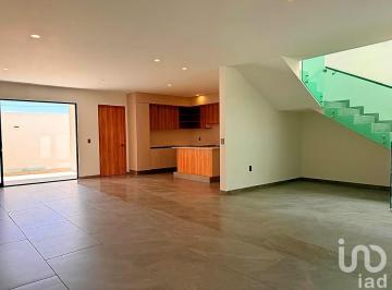Casa · 190m² · 3 Recámaras · 2 Estacionamientos · Casa en Venta Cañadas del Arroyo Corregidora Qro