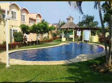 Casa de 3 habitaciones, Zihuatanejo de Azueta · >>>>>> Casa en Venta en Zihuatanejo Excelente Oportunidad *no Créditos* <<<