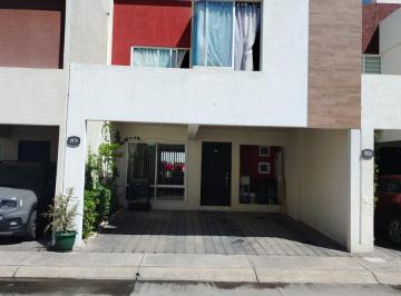 Casa · 165m² · 3 Recámaras · 2 Estacionamientos · Casa en Venta en La Toscana III, Toluca.