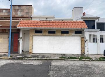 Casa · 258m² · 3 Recámaras · 2 Estacionamientos · Casa en Venta en Jardines de Mocambo Boca del Río Veracruz
