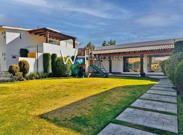 Casa · 274m² · 4 Recámaras · 3 Estacionamientos · Casa en Venta a Una Cuadra de Av Tecnologico y Av Lerma, en Privada