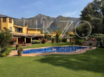Casa de 7 habitaciones, Tepoztlán · Casa con 7 Habitaciones en Venta en Barrio Santo Domingo