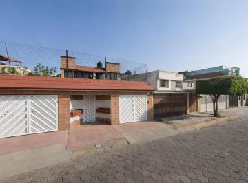 Casa de 5 habitaciones, Nezahualcóyotl · Casa en Venta en La Calle Bosques de La India, Nezahualcoyotl
