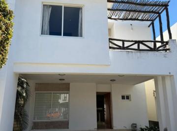 Casa · 161m² · 3 Recámaras · 2 Estacionamientos · Casa en Renta en Marina Garden