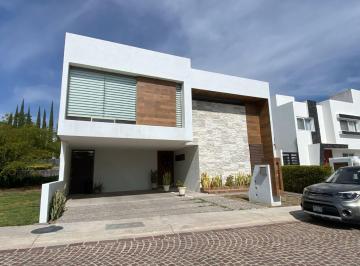 Casa de 4 habitaciones, Querétaro · Casa en Venta Lomas de Juriquilla Queretaro