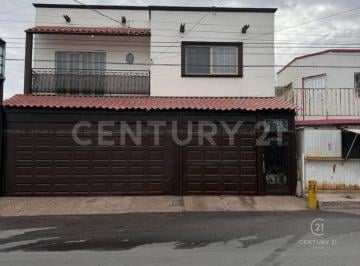 Casa · 244m² · 5 Recámaras · Casa en Venta en Samaniego en Chihuahua, Chih.
