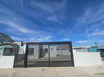 Casa de 2 habitaciones, Mexicali · Se Renta Casa en Esquina en Lago del Sol, Mexicali, B. C.