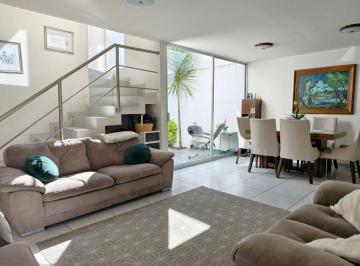 Casa · 150m² · 4 Recámaras · 2 Estacionamientos · Casa en Barlovento Aguascalientes