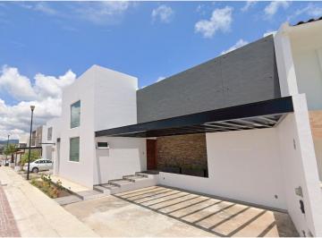 Casa de 4 habitaciones, Querétaro · Bc - Flexibles Pagos Casa Cumbres del Lago en Remate Bancario