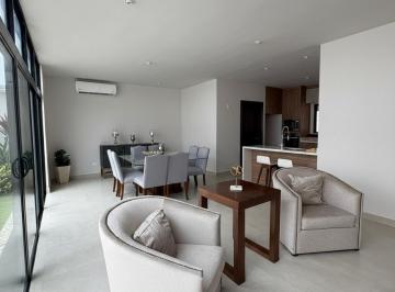 Casa · 216m² · 3 Recámaras · 2 Estacionamientos · Casa en Venta Completamente Equipada en Cumbres en $6.9 Mdp