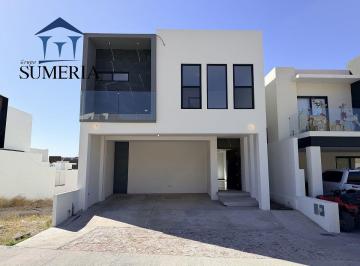 163ff1b992dfcdfc759ba7e83af60e9214a7c0e6edc933fa0c0c8855bbb02e7c · Hermosa y Moderna Casa en Altozano con Sótano