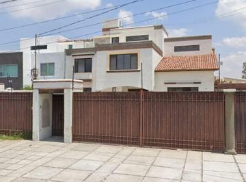 Casa de 5 habitaciones, Querétaro · Casa en Remate Hipotecario en Provincia Juriquilla
