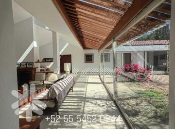 Casa de 3 habitaciones, Miguel Hidalgo · Muy Buena Casa Para Remodelar/ Para Actualizar "En un Solo Nivel" con Mucha Luz Natural en Venta