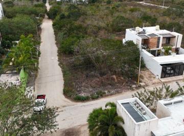 Terreno / Lote · 197m² · Terreno en Venta en Esquina en Temozón, Mérida, Yucatán.