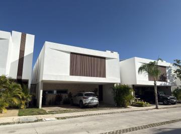5eb6e1292ed18175f23cfa747e71aa435a1e9e71c5294f7290db9a3ec65642ca · Casa de Lujo en Privada Residencial | 5 Recámaras | Mérida - Progreso