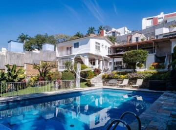 Casa de 4 habitaciones, Cuernavaca · Casa con Jardín y Alberca en Zona Centro