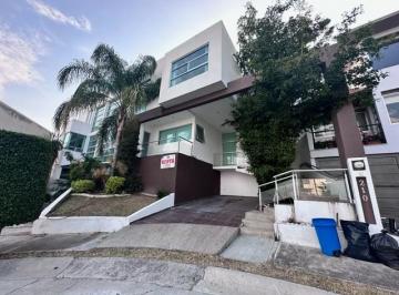 Casa de 7 habitaciones, León · Venta de Casa en Portatoscana 7 Recamaras Zona Norte