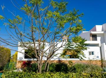 Casa de 3 habitaciones, Tequisquiapan · Casa con 540 m² de Terreno y 3 Recámaras en Venta en Fraccionamiento Club de Golf Tequisquiapan